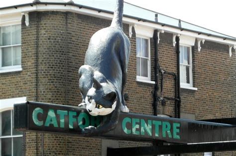 The true story behind the famous Catford cat statue myth - MyLondon