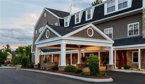 Hotels in Bedford, NH | New England Vacations at Bedford Village Inn