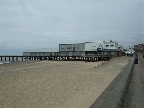 Lowestoft Claremont – National Piers Society