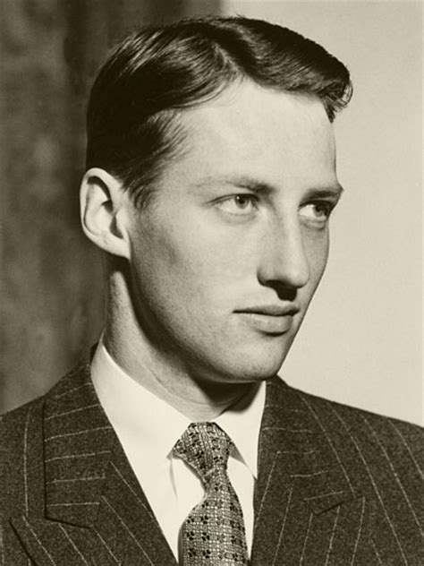 Never seen any young King Harald of Norway here... : r/VintageLadyBoners