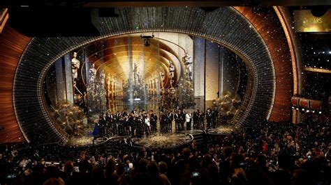 Oscars vows to hold in-person award ceremony in 2021