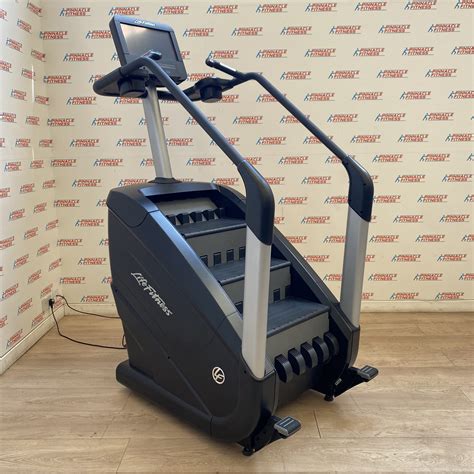 Life Fitness PowerMill Stair Climber with Discover SE3HD Console - Pinnacle Fitness