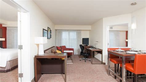 Extended Stay, Pet-Friendly Hotel In Bloomington, IL | Residence Inn