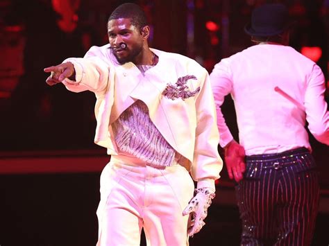 Memes 'revientan' a Usher tras show del medio tiempo en Super Bowl LVIII