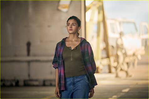 Gal Gadot & Jamie Dornan's Netflix Movie 'Heart of Stone' Gets Action-Packed Trailer at Tudum ...