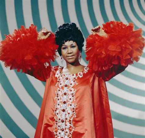 Remembering the Queen of Soul: 20 Fascinating Photos of Aretha Franklin ...