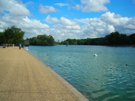 Serpentine | Serpentine lake, Hyde Park, London, UK. | Gkriniaris | Flickr