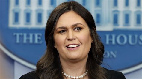 Did Sarah Huckabee Sanders have Plastic Surgery? Body Measurements ...