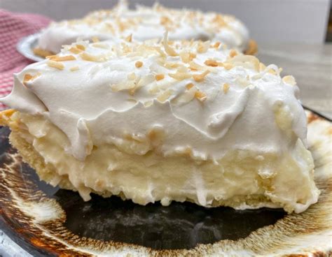 Homemade Coconut Cream Pie Recipe - Back To My Southern Roots