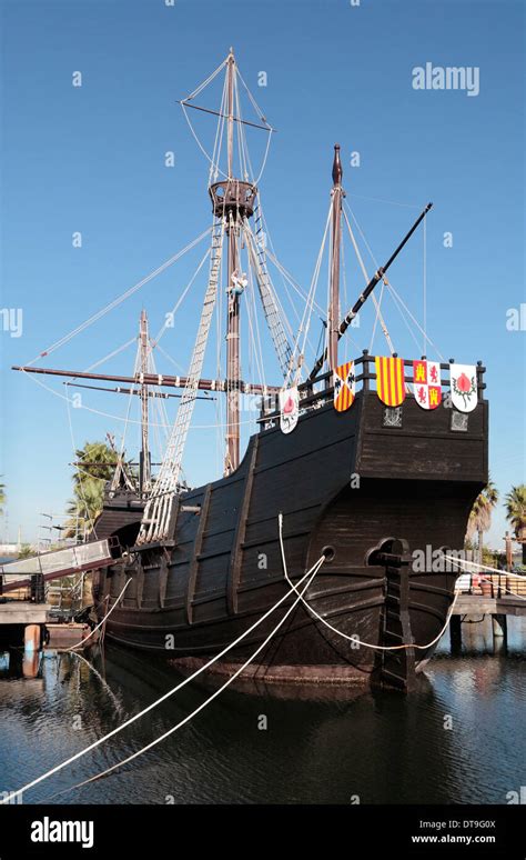 Replica ship hi-res stock photography and images - Alamy