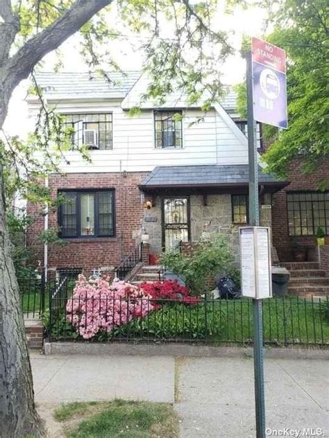 East Elmhurst, NY Real Estate - East Elmhurst Homes for Sale | realtor.com®