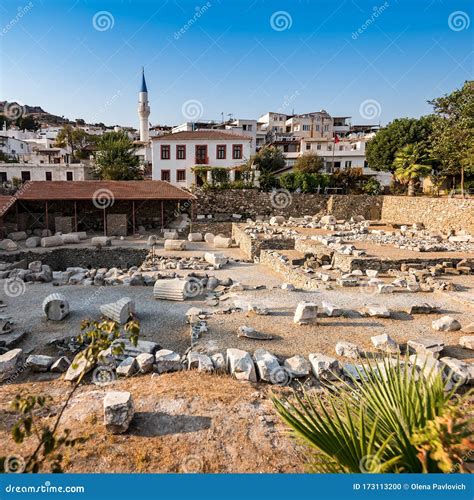 Halicarnassus Mausoleum, Ruins of Tomb Stock Photo - Image of fortress, historic: 173113200