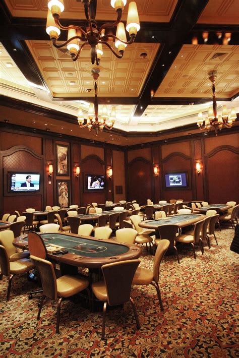 Horseshoe's Chicago Poker Classic has a sporting flair | Games ...