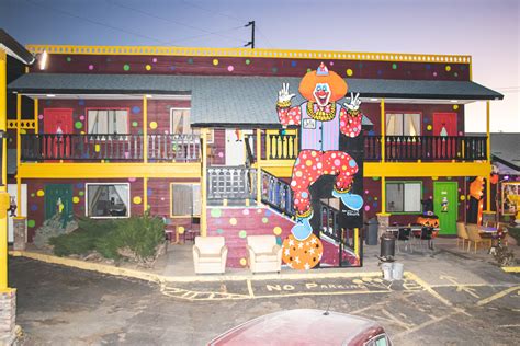 Exploring Our Backyard: Come inside the World Famous Clown Motel