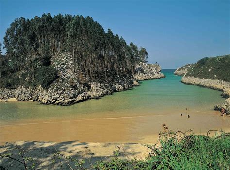 Playa de Guadamía | Portal oficial de turismo del Ayuntamiento de Llanes (Asturias, España ...