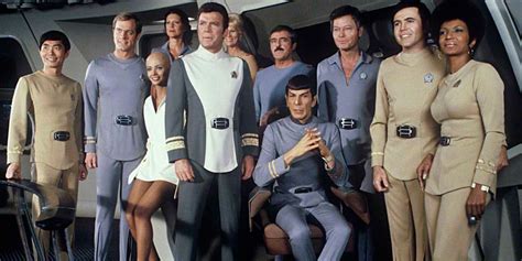 Star Trek's Original Movie Uniforms Look Amazing On Lower Decks In ...