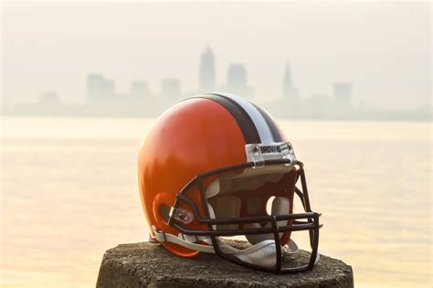 Cleveland_Browns_helmet - 216digital