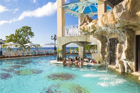 Sandals® St. Lucia Resort - All Inclusive Adult Vacations | Lisa Hoppe Travel