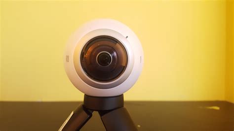 Samsung Gear 360 Hands On Review - ThreeSixty Cameras