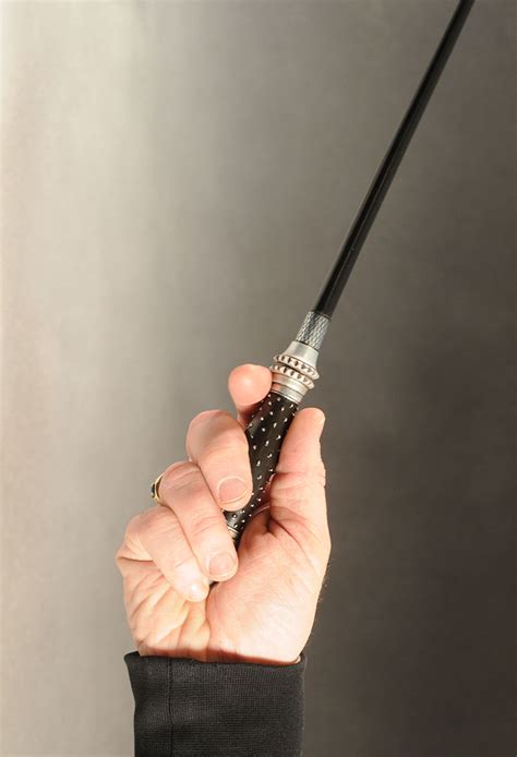 Review and photos of Noble Harry Potter prop replica collectible wands