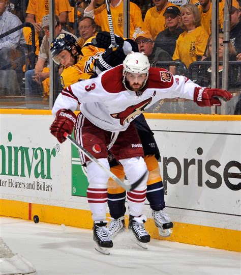 Coyotes take 3-1 series lead on Predators