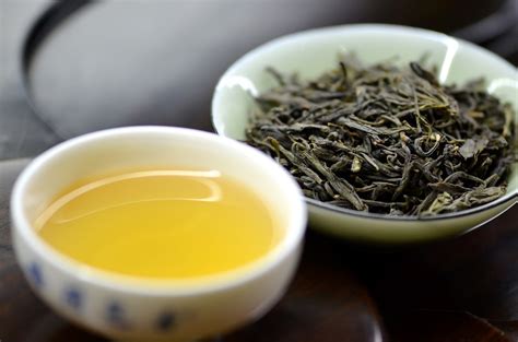 Yellow Tea Leaves