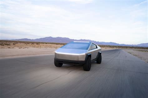 2022 Tesla Cybertruck: Wired for Off-Road and Capability