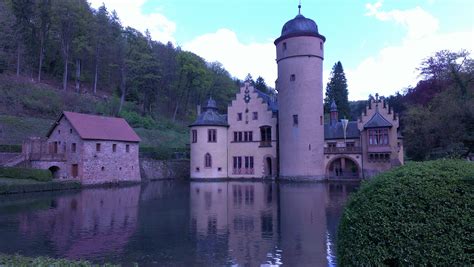 Schloß Mespelbrunn | Schloss