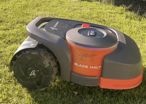 These Robot Mowers Handle Steep Slopes with Ease - MowingMagic.com