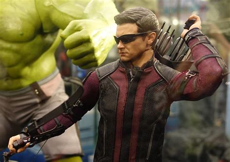 Hot Toys Hawkeye Avengers Age of Ultron Figure Revealed! - Marvel Toy News