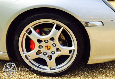 Porsche 911 Carrera Gets a Stunning Painted Alloy Wheel Refurbishment ...