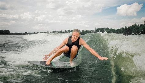 5 Best Wakesurf Boards In 2023 | Reviewed by Water Enthusiasts - Globo Surf