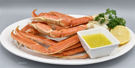 Snow Crab Legs With Garlic Butter · Major Gates