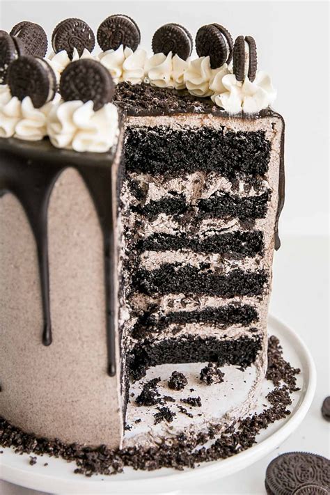 Cookies and cream cake | Oreo cake, Cookies and cream cake, Desserts