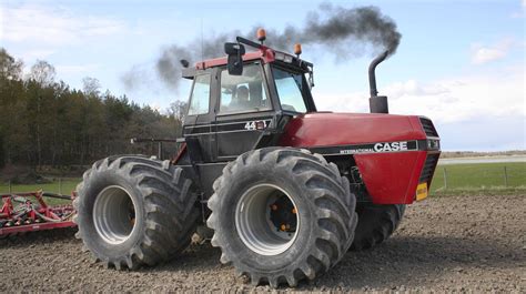 Case International 4494, the tractor i've spent endless hours in discin dirt | Case tractors ...