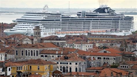 Venice bans cruise ships from historic centre - BBC News