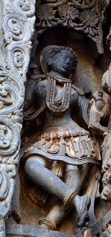 Halebidu | A Complete Guide to Magnificent Sculptures!