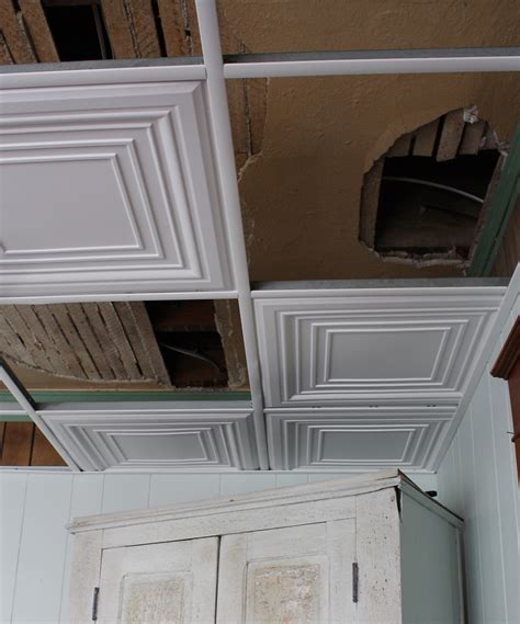How to Easily Update an Ugly Drop Ceiling | Robb Restyle