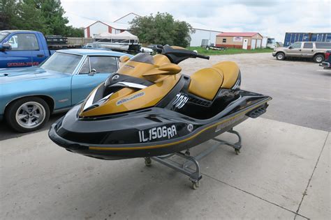 Sea Doo Switch Compact 13′ 130HP – Lithgow MotorSports