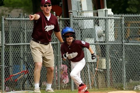 7 Best Baseball Coach Gear: Excellent Coaching Essentials from Amazon