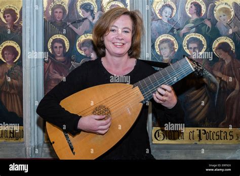 Elizabeth Kenny is one of Europes finest lute players Stock Photo - Alamy