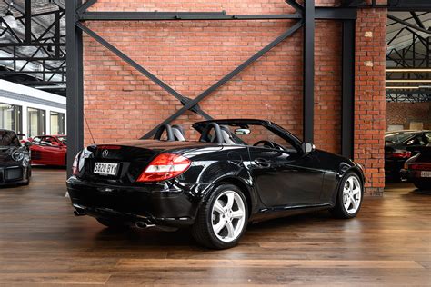 Mercedes SLK black (25) - Richmonds