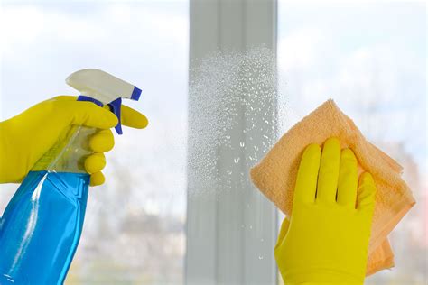 The Pros and Cons of Ammonia as a Cleaning Agent | Hunker | Cleaning ...