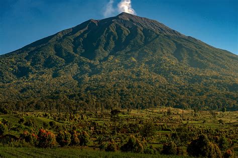 5 Fakta Gunung Kerinci yang Pendaki Harus Tahu! | SUPERLIVE