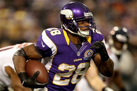 Minnesota Vikings Pick Adrian Peterson as Community Man of Year