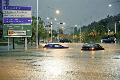 Jangan ambil mudah peralihan monsun, JPS bagi amaran banjir kilat akan berlaku