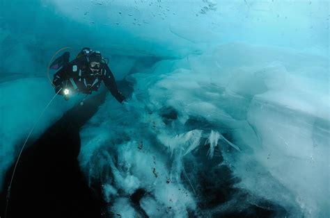 Lake Baikal Siberië ICE DIVING - a photo on Flickriver