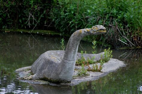 The Strange Victorian Dinosaurs of Crystal Palace Park | Amusing Planet