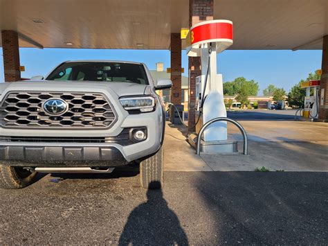 Toyota Tacoma MPG Test | We Test the Toyota Tacoma Fuel Economy