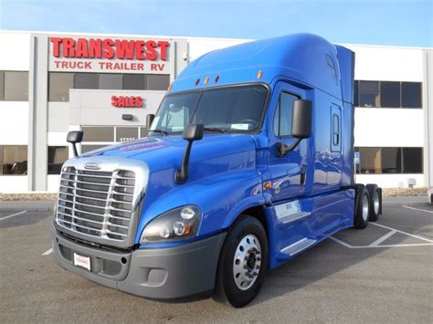 Freightliner Sleeper Cab Cars for sale